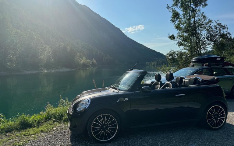 Unser Büro & Fahrzeuge